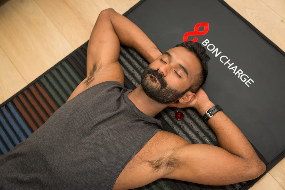 bon-charge-man-on-max-mat