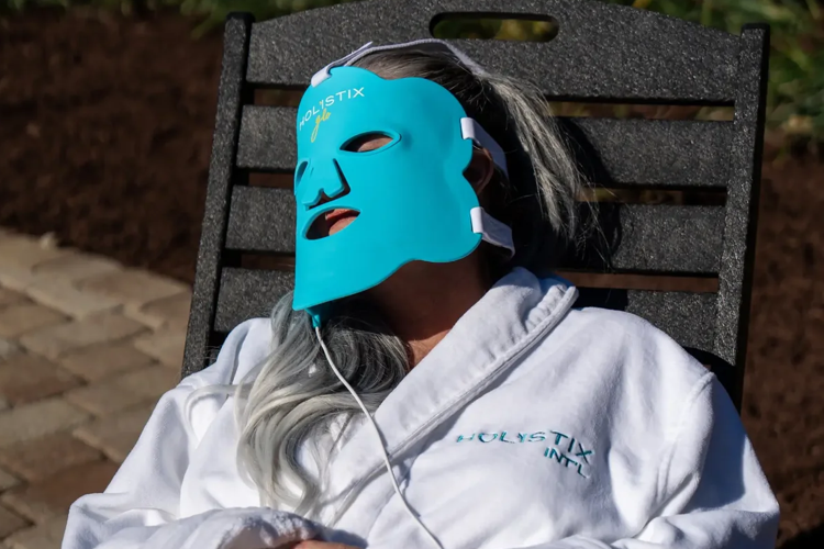 Holistix GLO LED Red Light Therapy Face Mask for Anti-Aging & Wrinkles