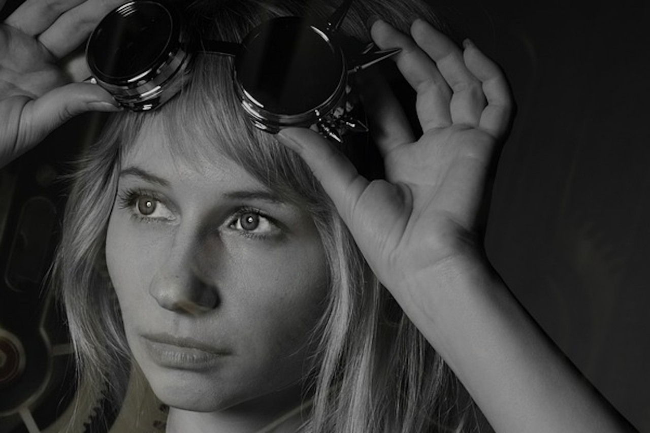 why-do-i-have-to-wear-goggles-in-a-near-infrared-sauna